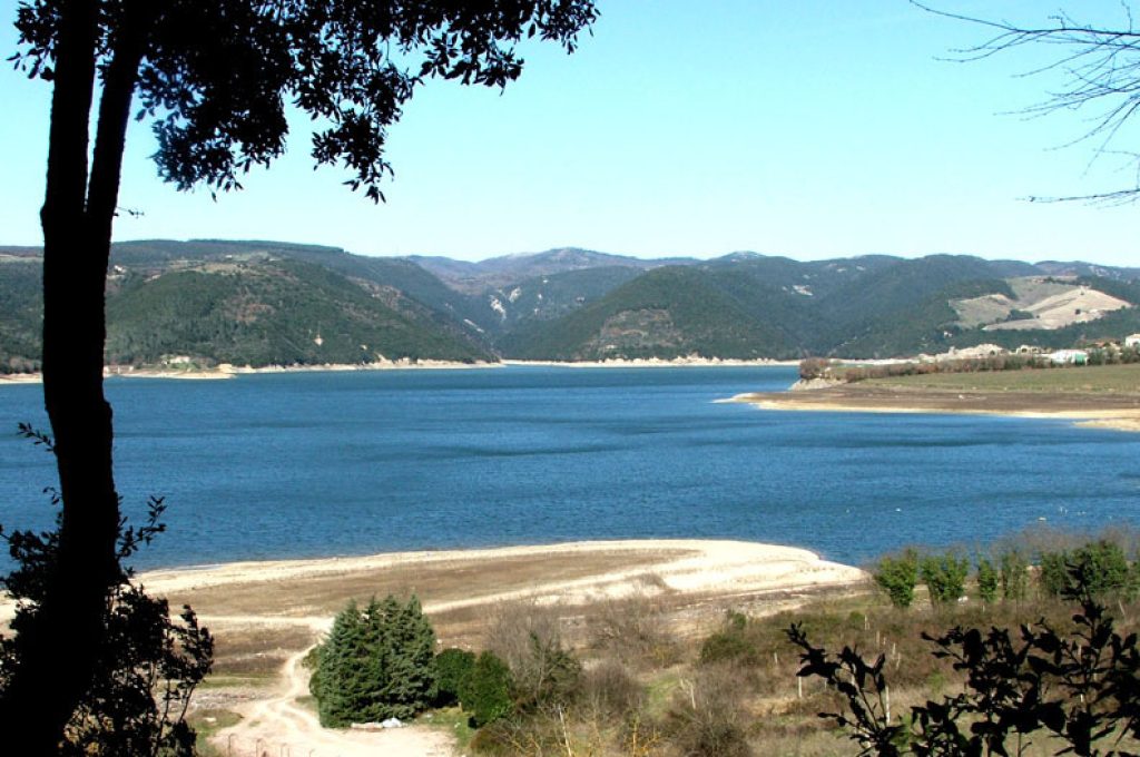 lago-corbara