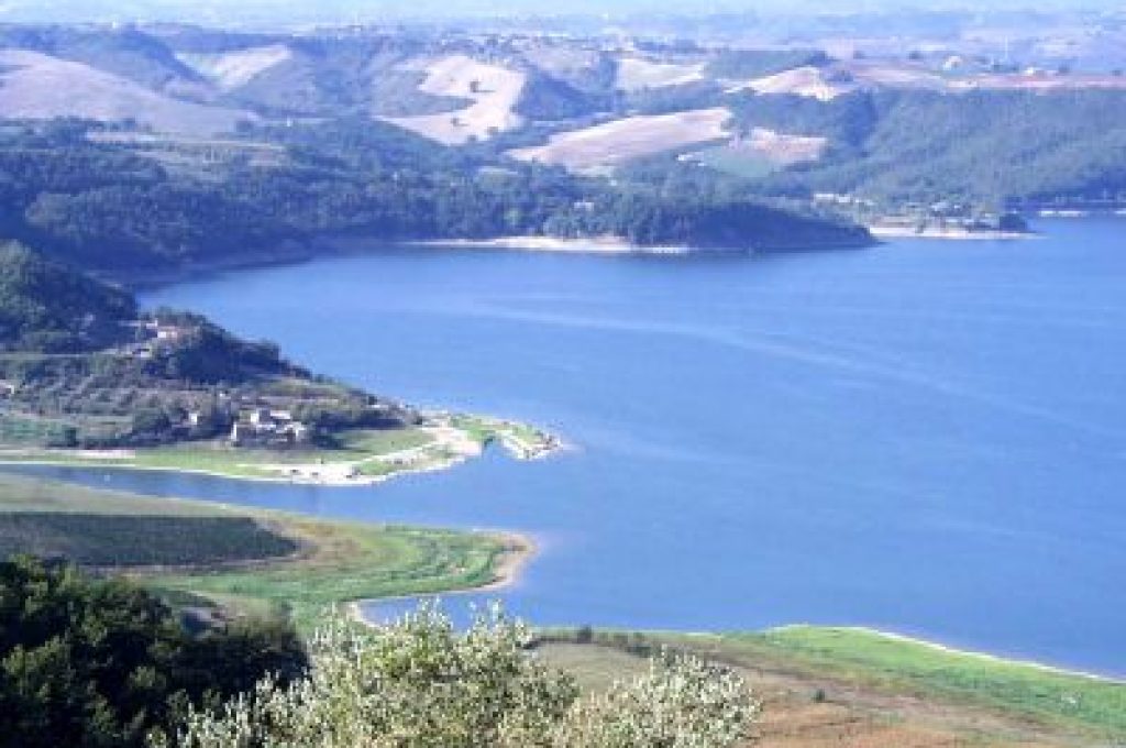 lago-corbara