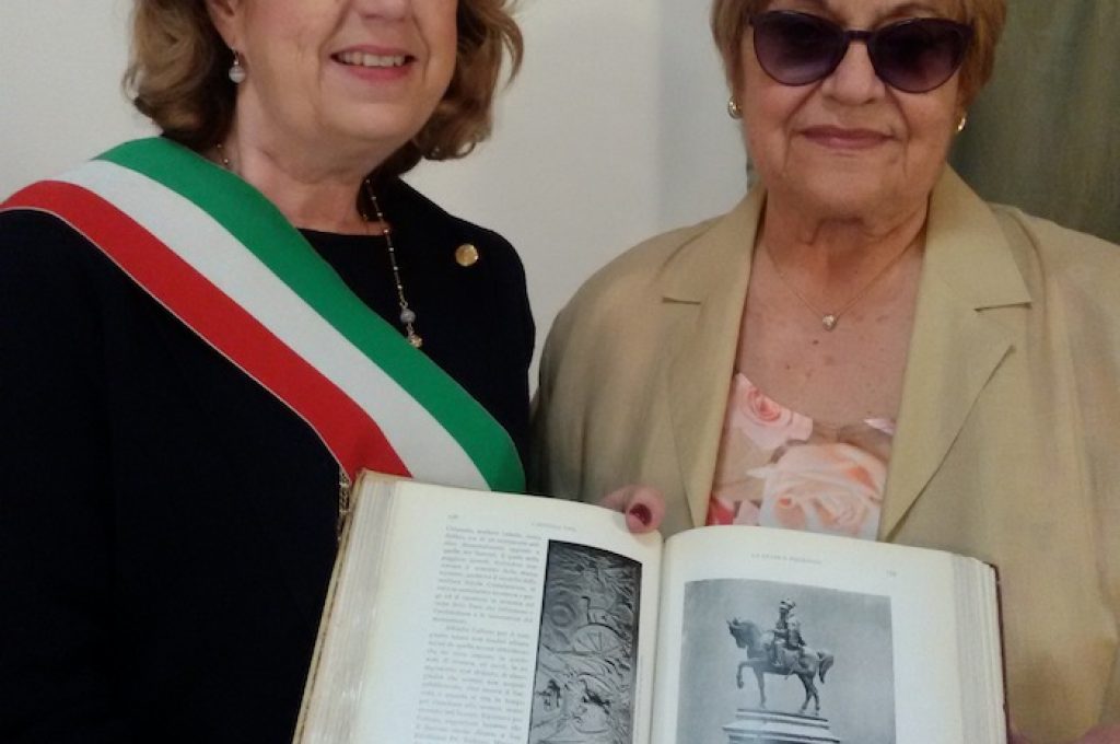 libro Sacconi a massa