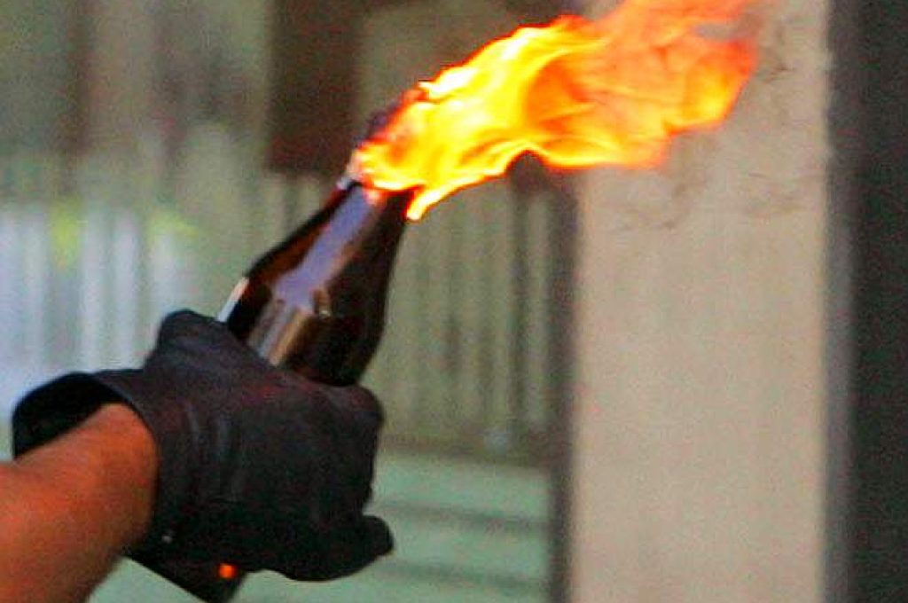 molotov1