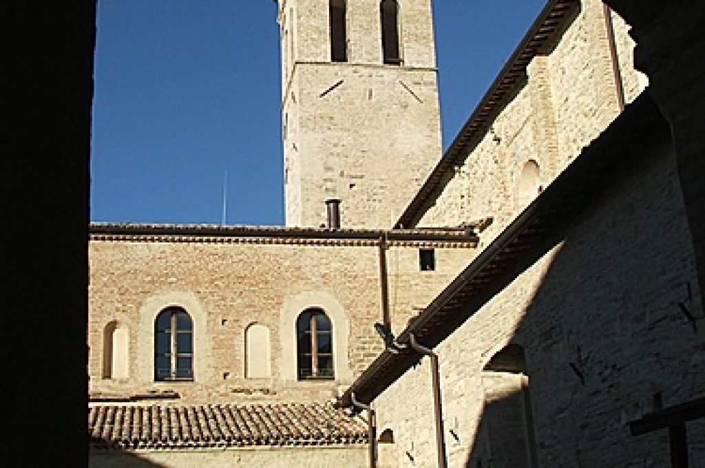 montefalco-chiostro-santagostino1