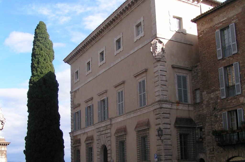 palazzo atti_pensi todi