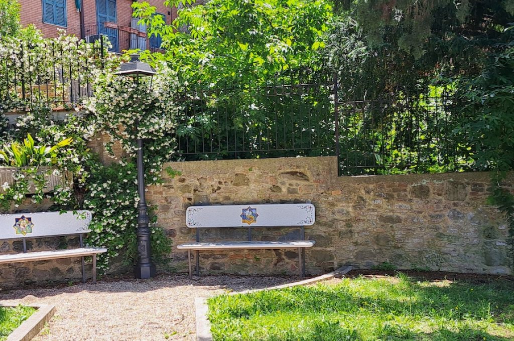 panchinaa romantica deruta