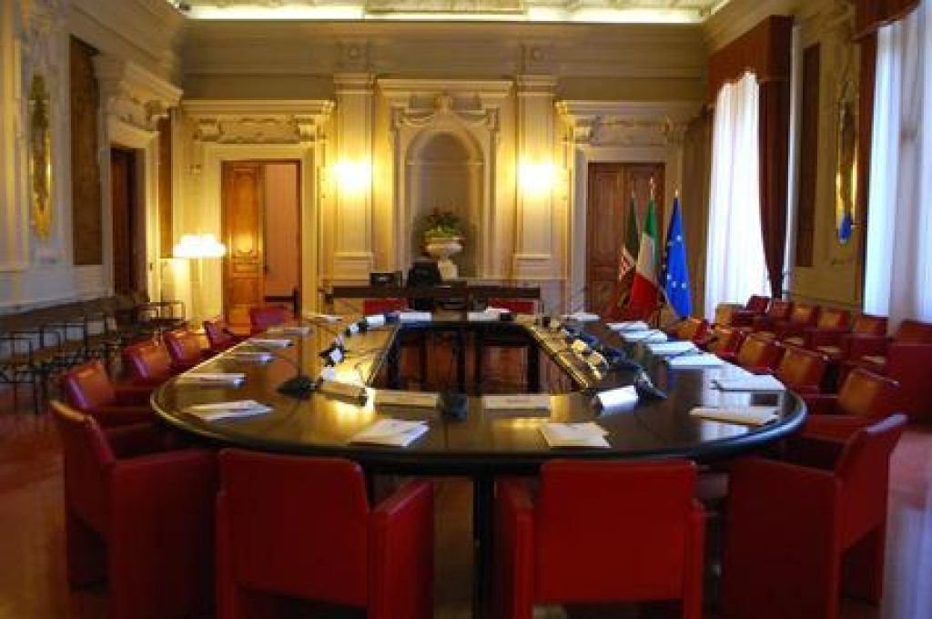 perugia-palazzo-cesaroni-sala-2-commissione