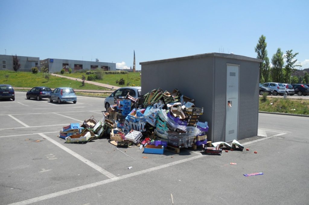 perugia-pian-di-massiano-rifiuti