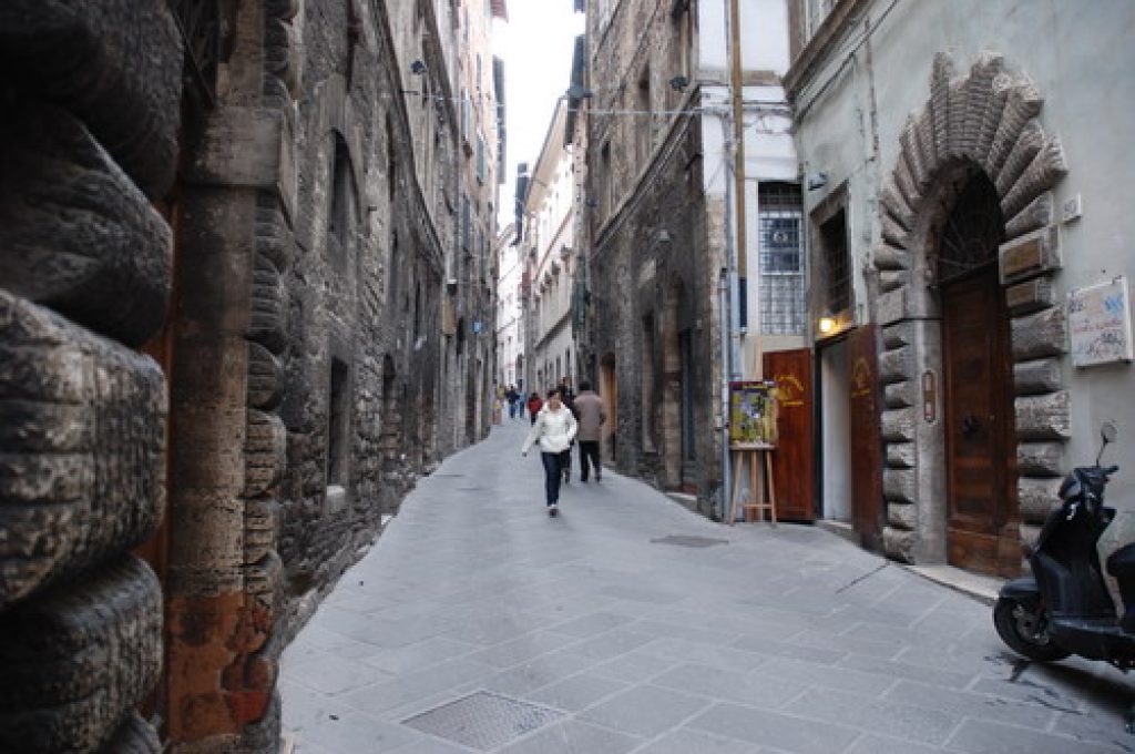 perugia-via-dei-priori1