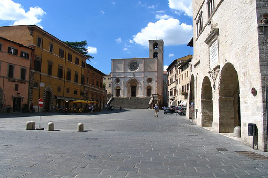piazza-del-popolo-todi
