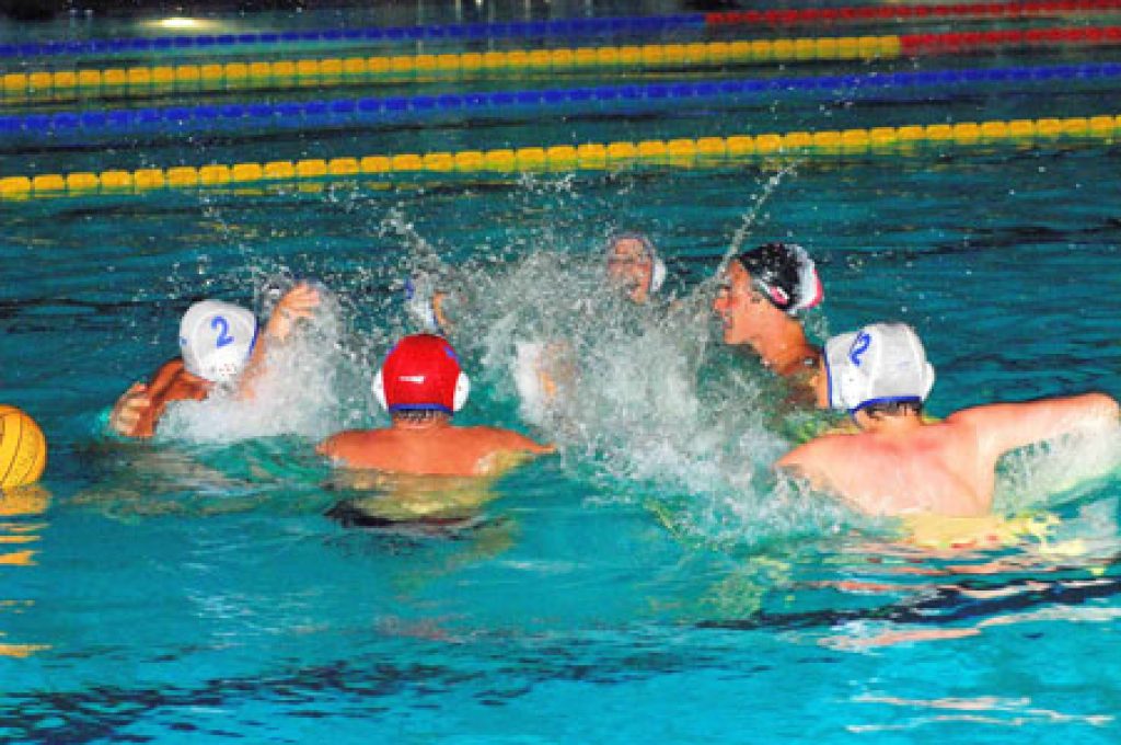 piscina-todi-notturna2