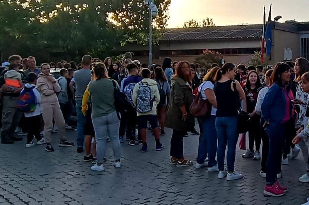 primo giorno di scuola alla media Cocchi Aosta di Todi