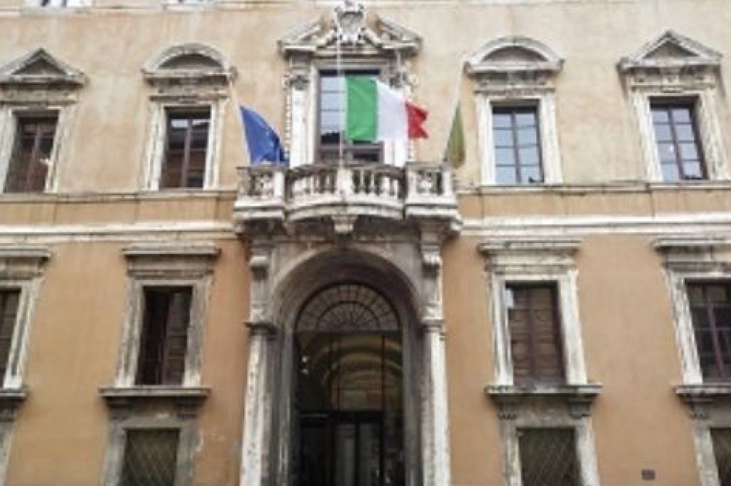 regione bandiere mezzasta