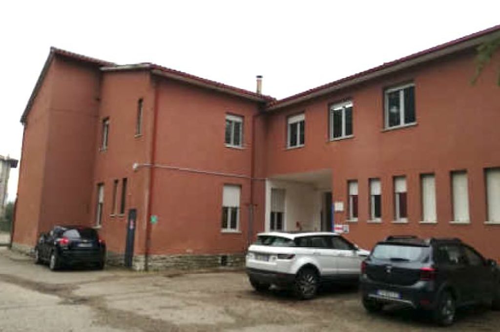 scuola pantalla