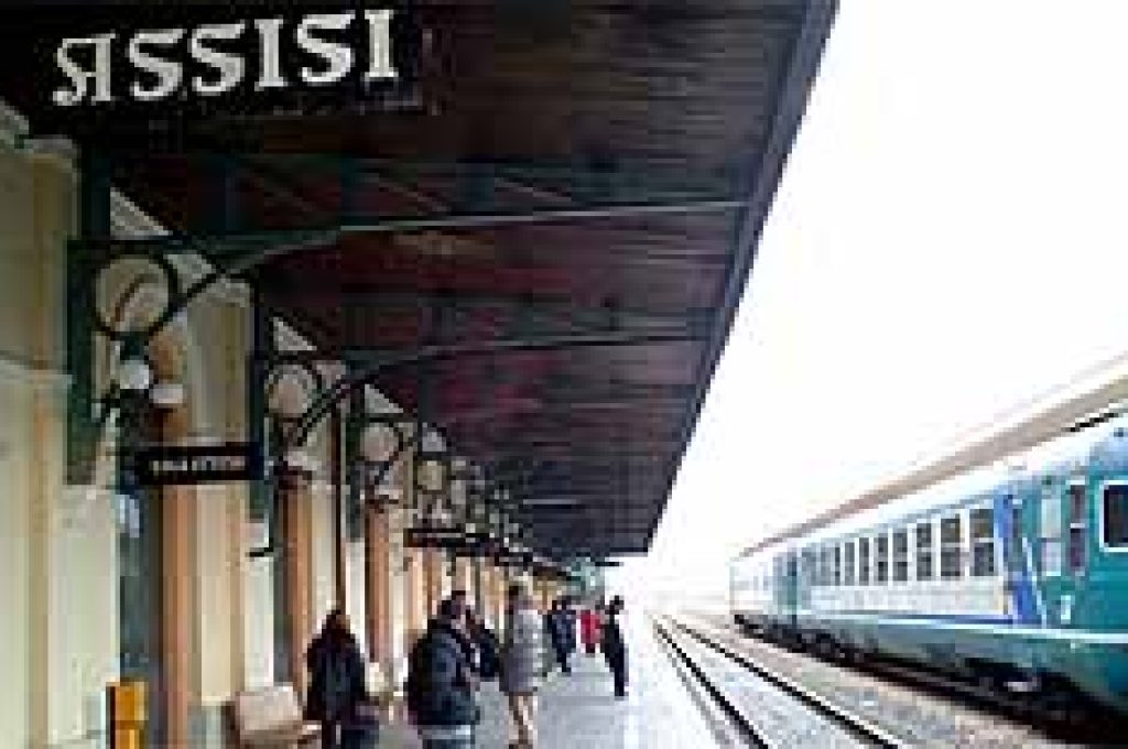stazione_ferroviaria_assisi