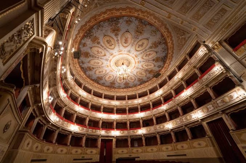 teatro comunale todi alto