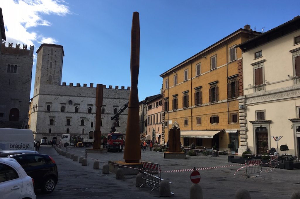 todi columns3