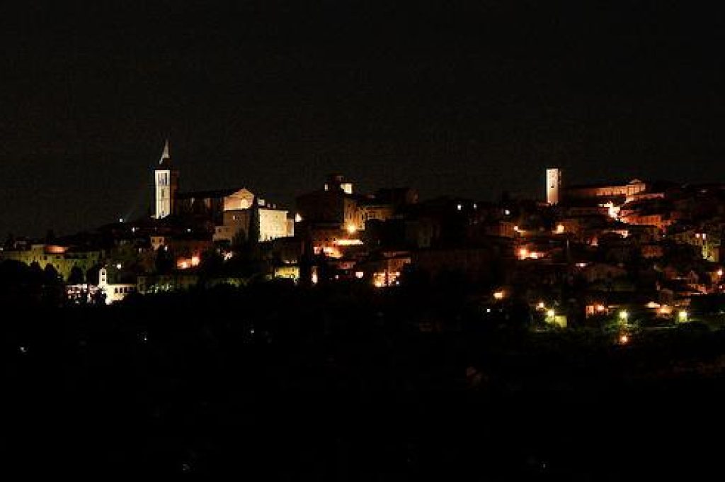 todi-di-notte