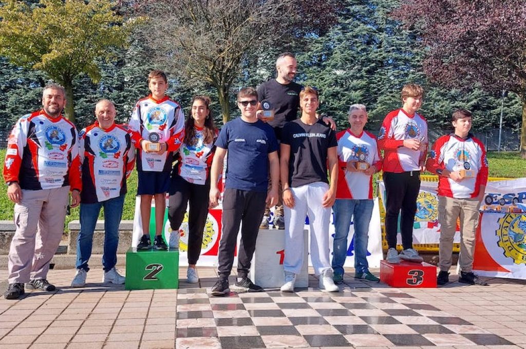 vespa club Gara di Milano