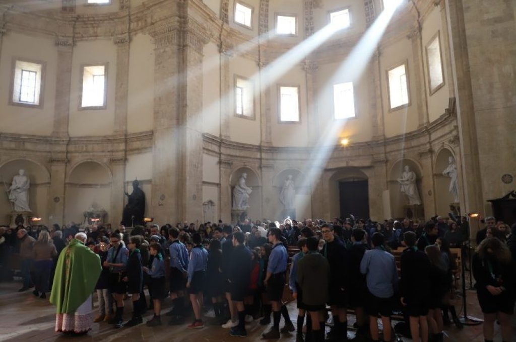 visita vescovo tuzia